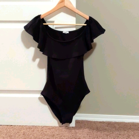 Ardene Tops - 3 for $10 / Ribbed off the shoulder body suit - size M